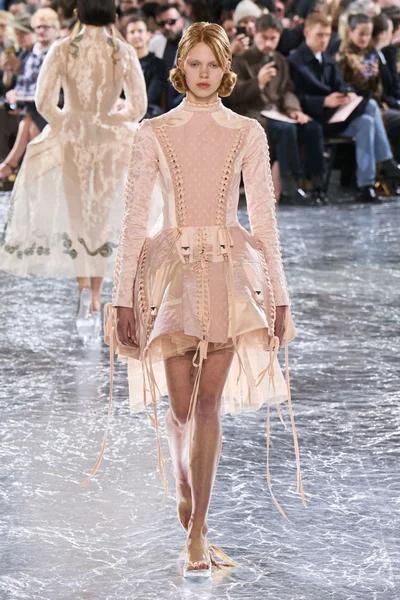 Look 2